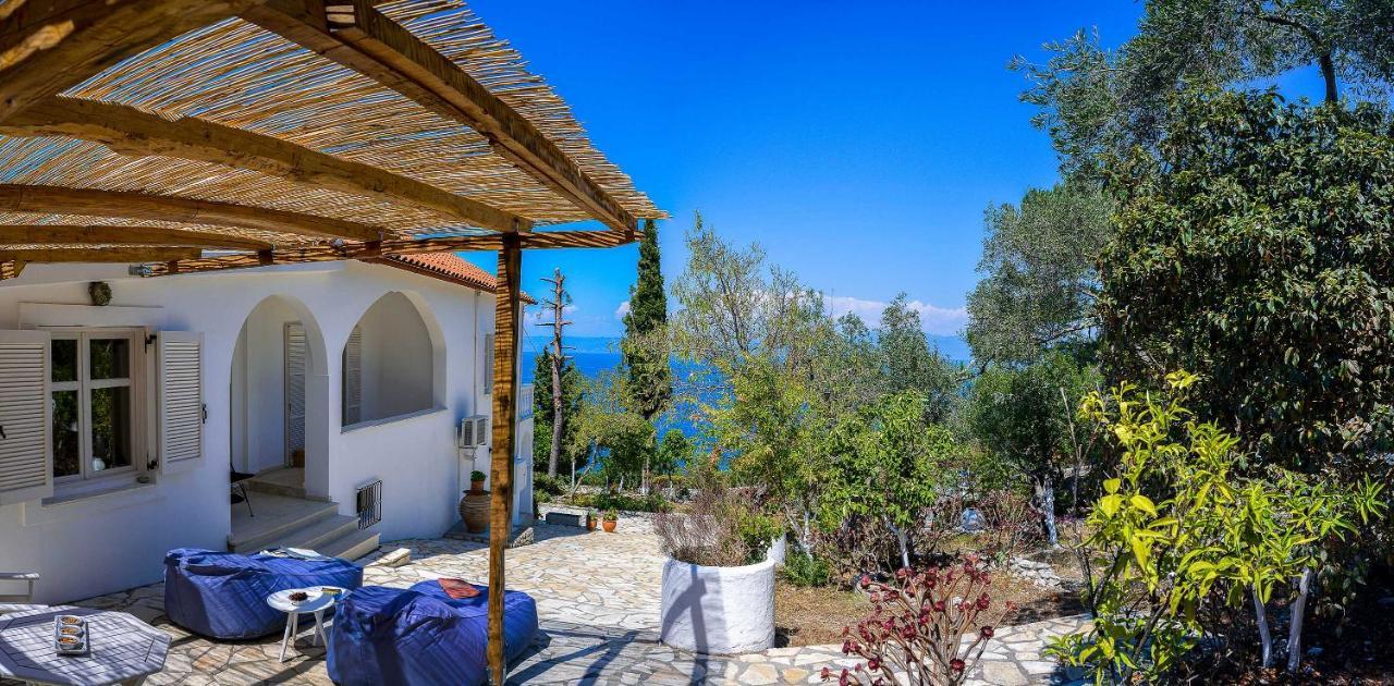 New! Paxoswhite Sea View & Studios! Gaios