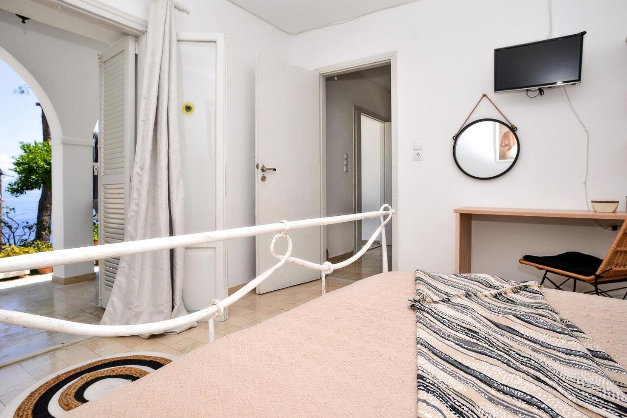 Apartment New! Paxoswhite Sea View & Studios! Gaios