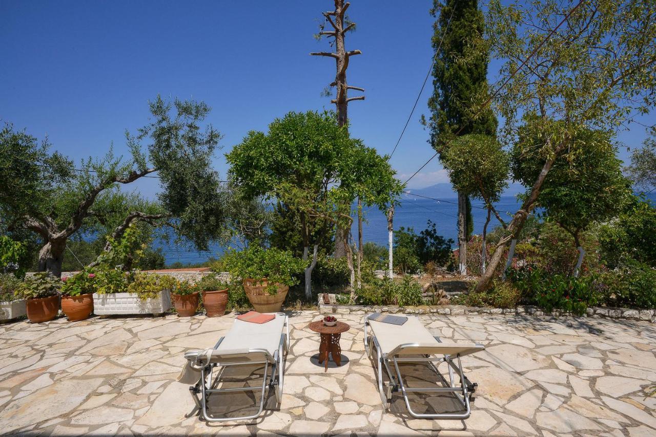 New! Paxoswhite Sea View & Studios! * Gaios