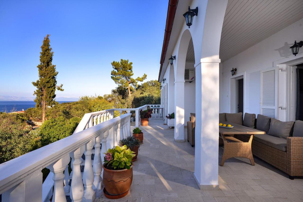 New! Paxoswhite Sea View & Studios! * Gaios